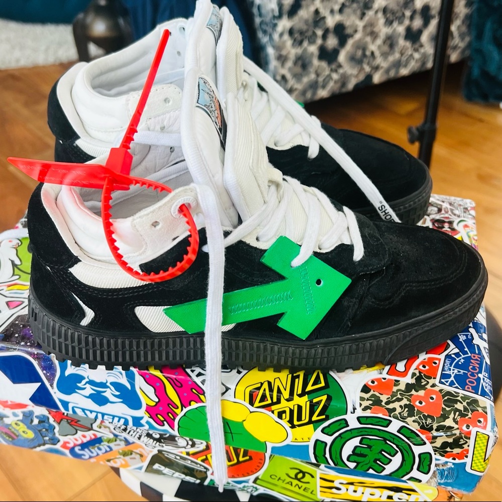 AUTHENTIC OFF-WHITE c/o Virgil Abloh        3.0 low black/green Size 38/5.5